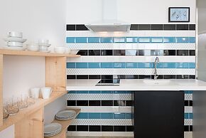 Marina Suites