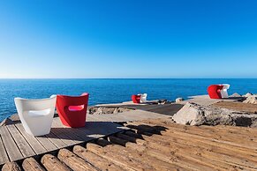 Marina Suites