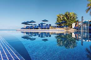 Marina Suites