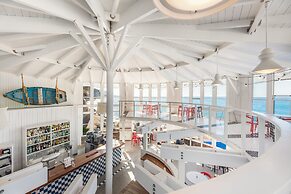 Marina Suites