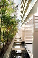 Marina Suites