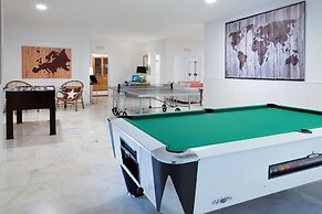 Marina Suites
