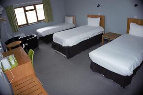 Happy Guests Lodge