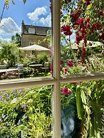 Guiting Guest House