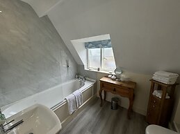 Guiting Guest House