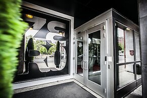Hotel Zero 1