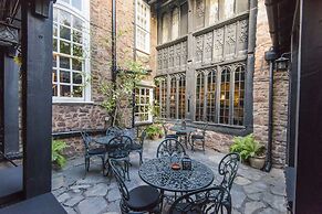 Luttrell Arms Hotel