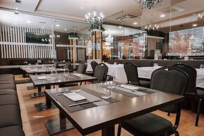 Zenit Aparthotel Hall88