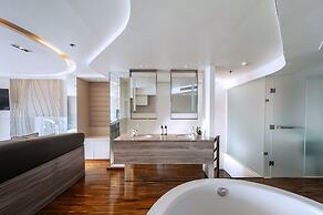 Hotel Baraquda Pattaya By Heeton