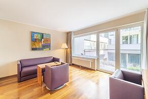 Pakat Suites