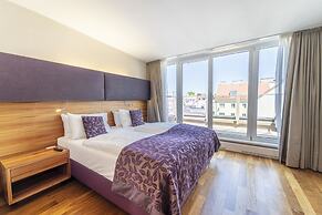 Pakat Suites