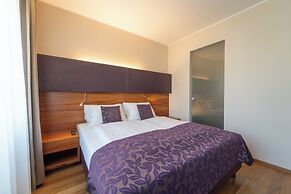 Pakat Suites