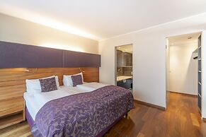 Pakat Suites