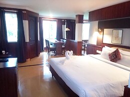 T And U Leisure Hotel