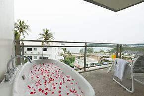 Sugar Palm Grand Hillside