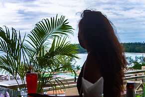 Sugar Palm Grand Hillside