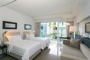 Sugar Palm Grand Hillside