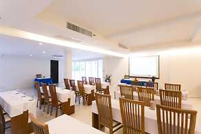 Sugar Palm Grand Hillside