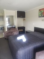 St John's Court Motel