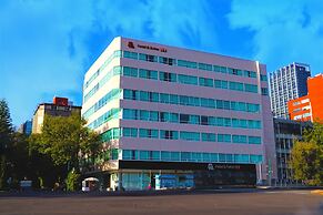 Hotel & Suites PF