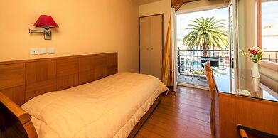 Lakonia Hotel