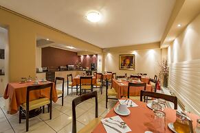 Lakonia Hotel