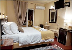 Lakonia Hotel