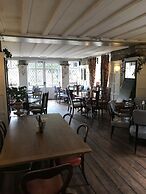 Bankes Arms Hotel