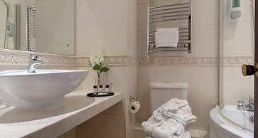 Passage House Hotel