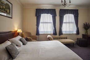 OYO Devonshire Park Hotel