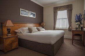 OYO Devonshire Park Hotel
