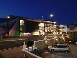 OYO Devonshire Park Hotel