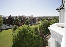OYO Devonshire Park Hotel