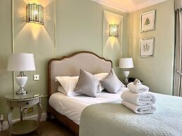 Findon Manor Hotel