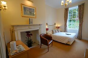 Waveney House Hotel