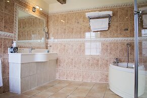Waveney House Hotel