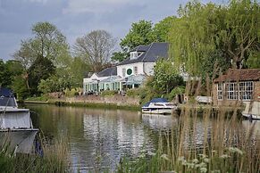 Waveney House Hotel