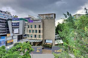 Iris Hotel