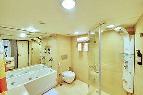 Iris Hotel