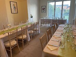 Bowden Lodge Hotel