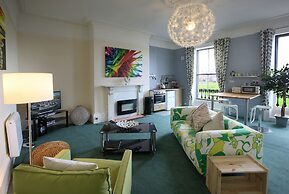 Discovery Accommodation