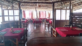 Twisted Palms Lodge & Restaurant