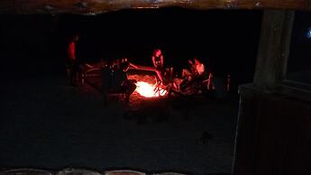 Twisted Palms Lodge & Restaurant