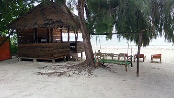 Twisted Palms Lodge & Restaurant