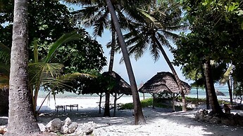 Twisted Palms Lodge & Restaurant