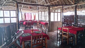 Twisted Palms Lodge & Restaurant