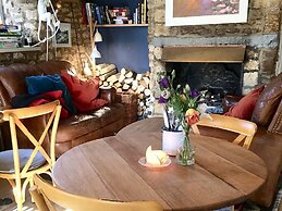 The Mousetrap Inn