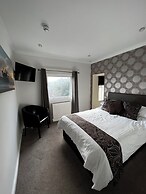 Queenswood Hotel