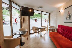 Hotel Duke Armeneasca