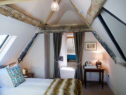 The Greyhound Inn